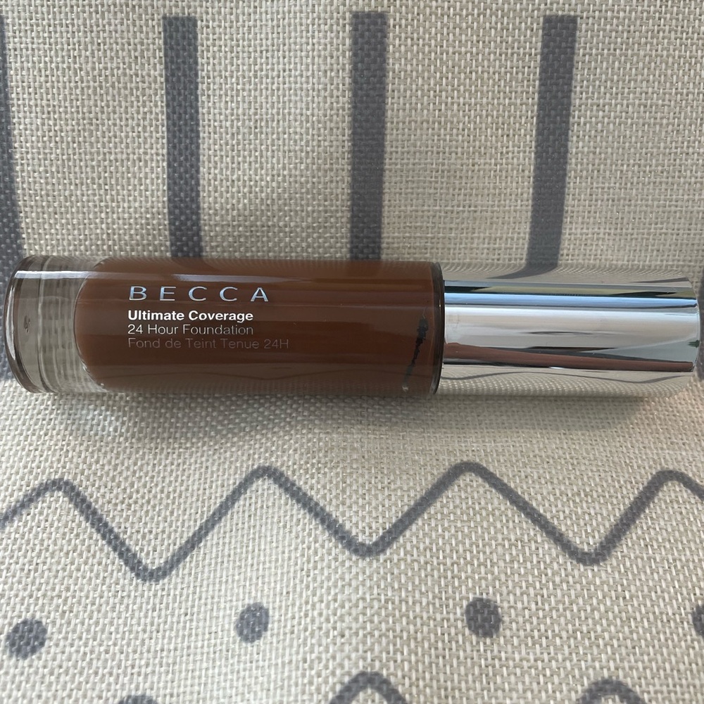 Becca Ultimate Coverage 24 Hour Foundation